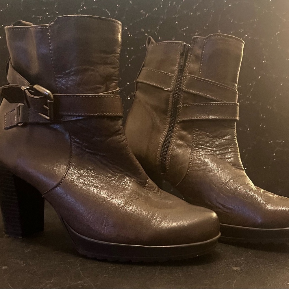 Stylish Women's Ankle Boots